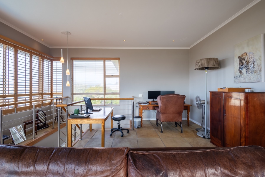 4 Bedroom Property for Sale in Whale Rock Beach Western Cape